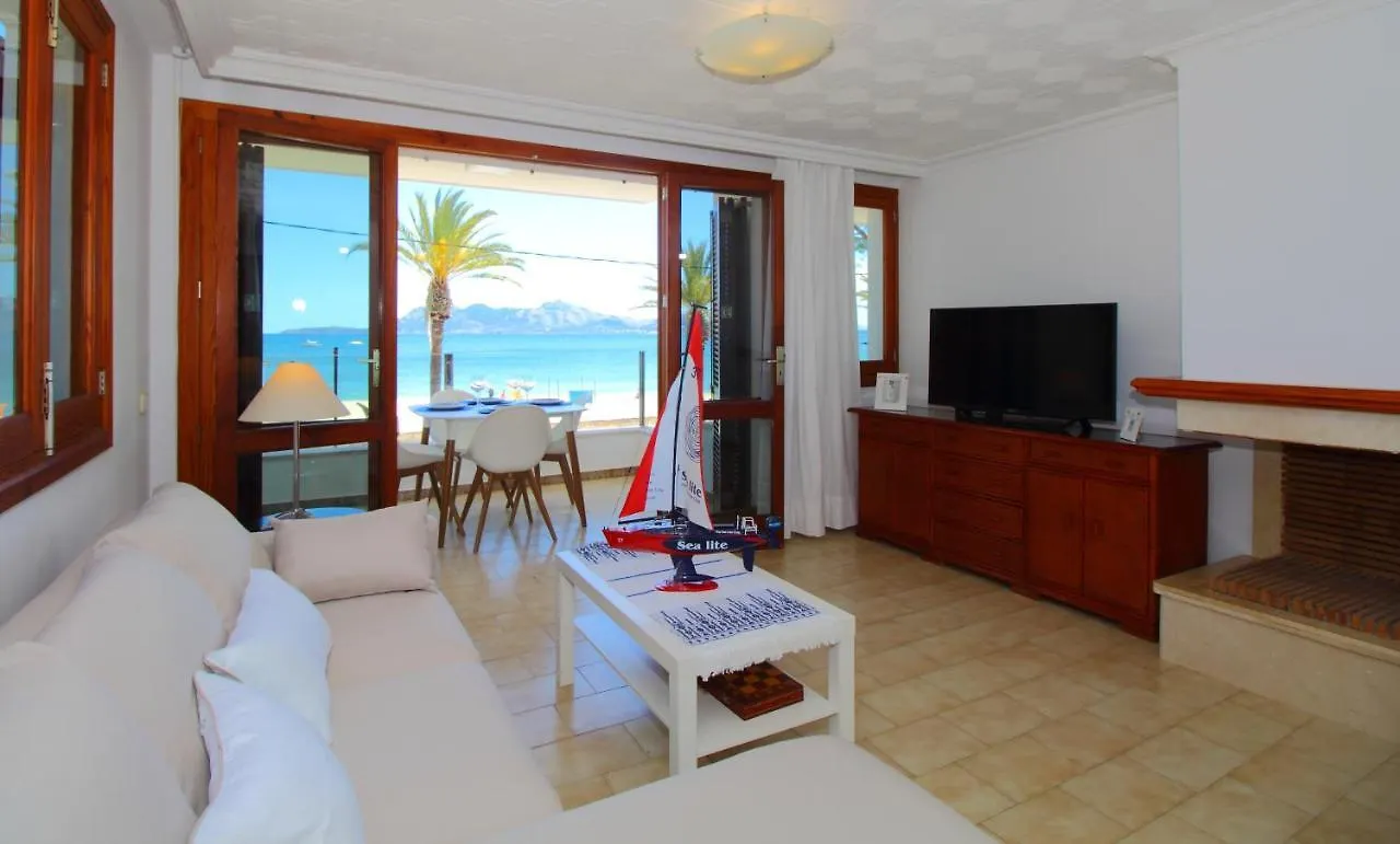 Family Seafront Apt Fantastic Seaview Pollença Spanyolország